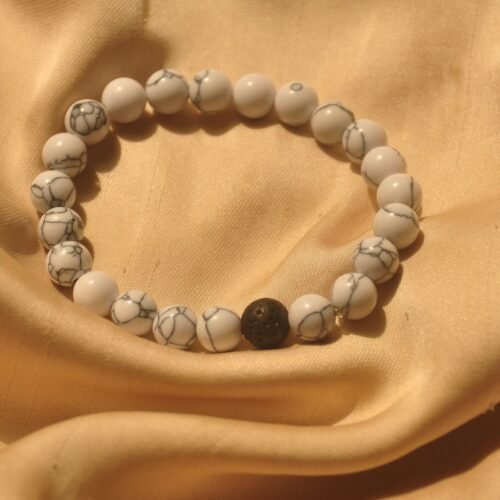 White bead stretch bracelet