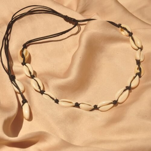 Black seashell necklace