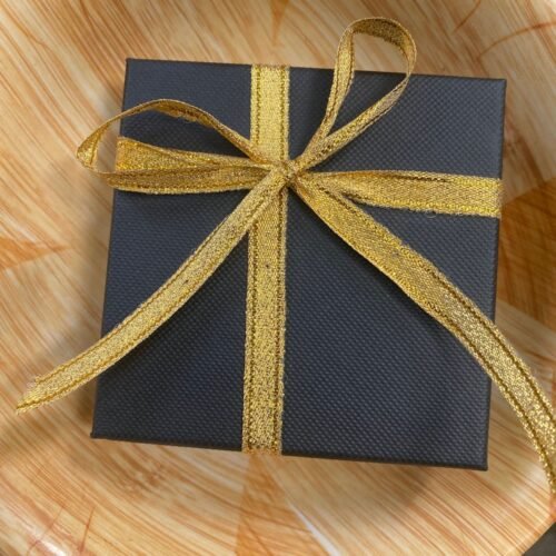 Textured black gift box - M
