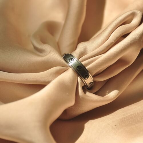 Ying yang steel ring (Size 8)