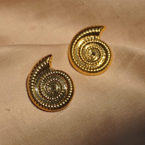 Conch studs - Gold
