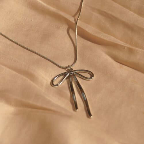 Bella bow steel chain