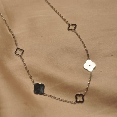 Silver clovers steel necklace