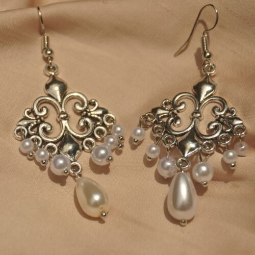 Syra pearl earrings