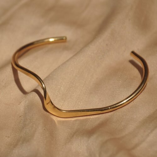 Gold bangle B