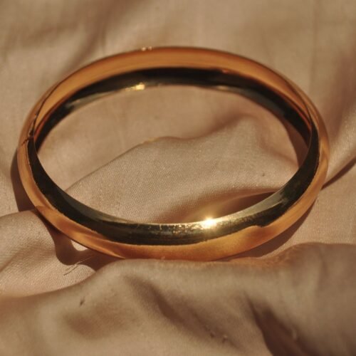 Gold bangle D