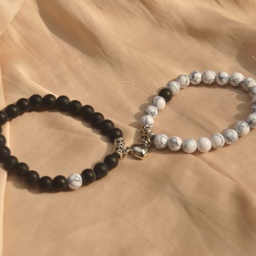 Black & White beaded stretch magnetic bracelet set