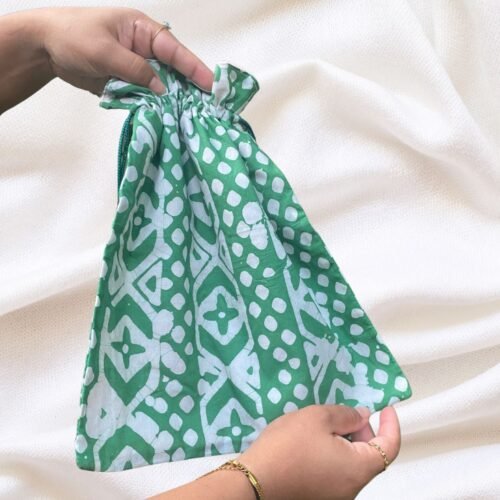 Layla large drawstring pouch