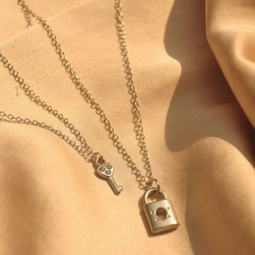 2pc Key and padlock chains