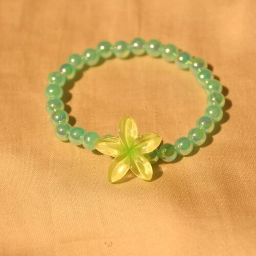 Green bead floral stretch bracelet