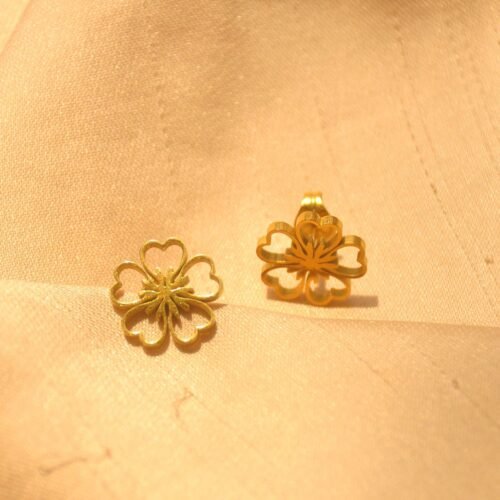 Hibiscus floral steel studs - gold