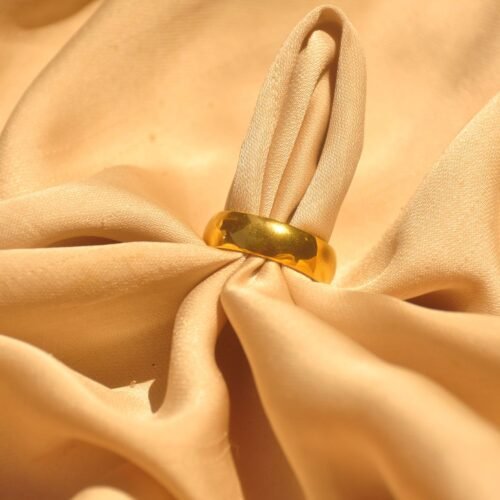 Gold concave thick steel ring (Size 6)