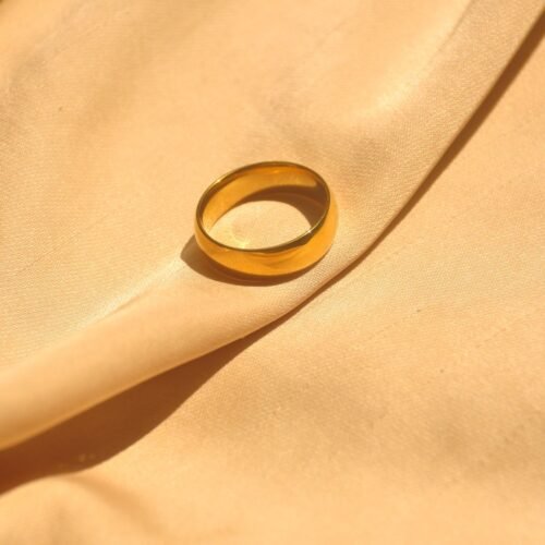 Gold concave thick steel ring (Size 10)