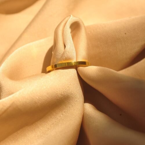 Gold flat steel ring (Size 6)