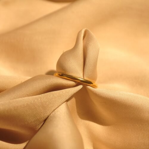 Gold concave thin steel ring (Size 8)
