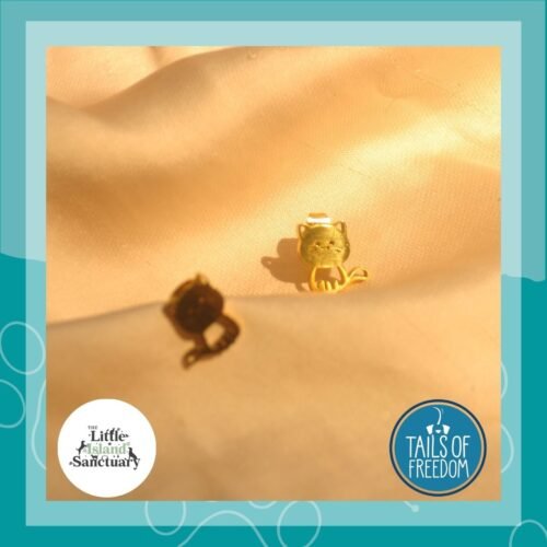 Gold little cat steel studs