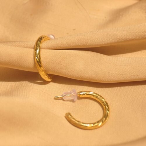Gold thin hoops