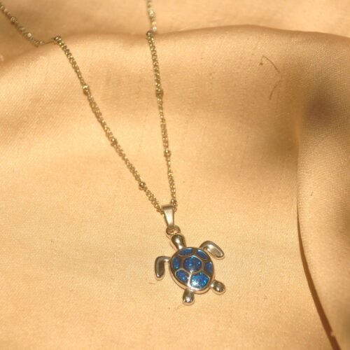 Blue steel turtle necklace (Silver)
